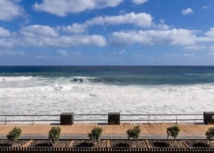 Live Atlantic Pearl *